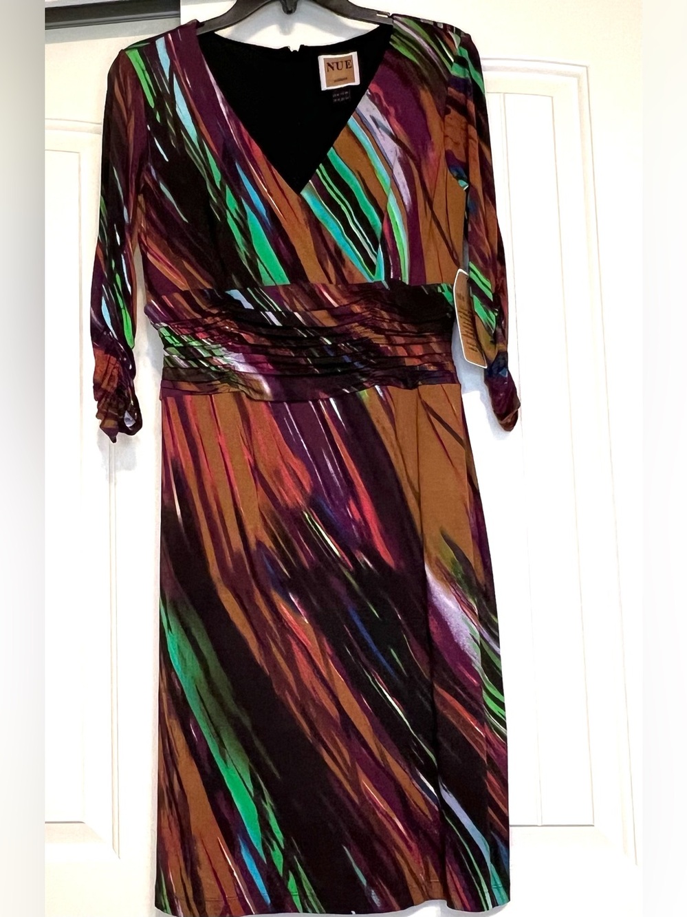 Nue by Shani Multicolor V-Neck Long Sleeve Dress Size 8